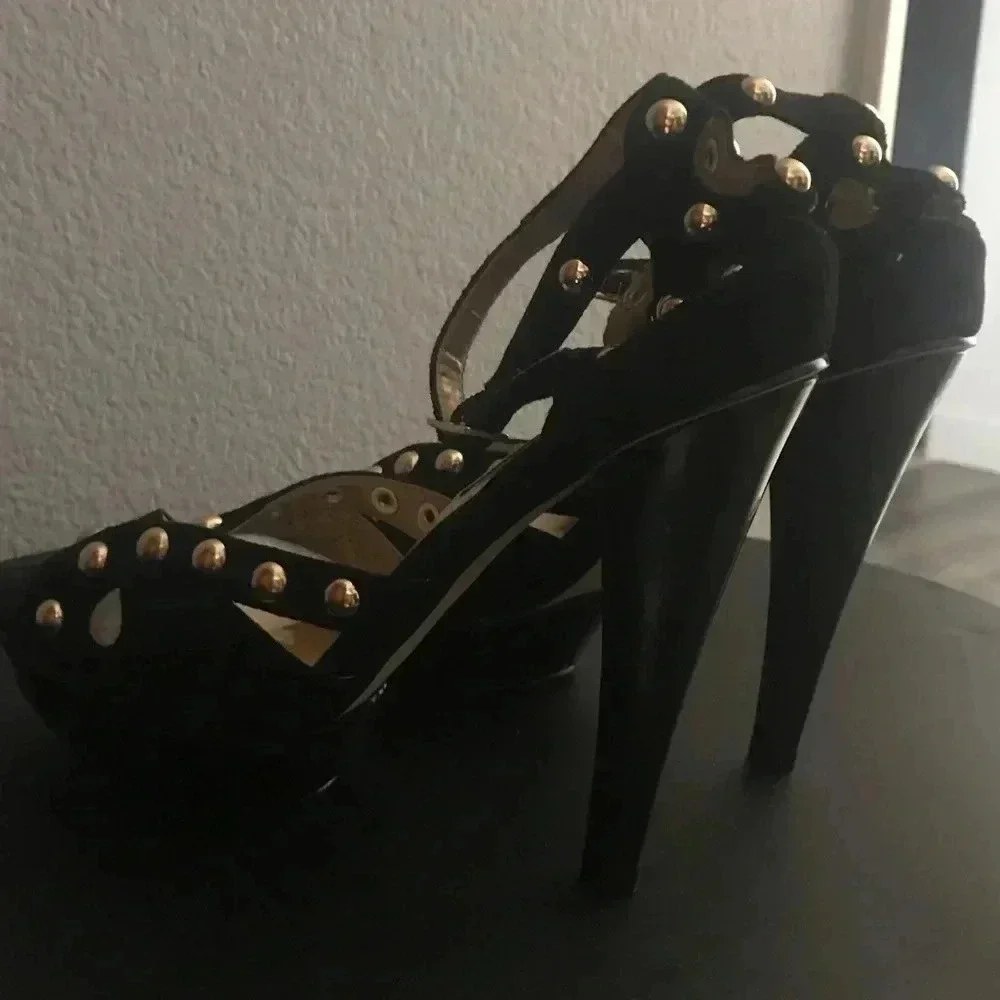 Steve Madden Suede Platform 6.5M
